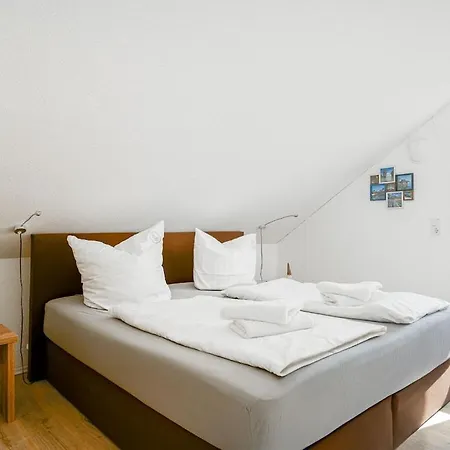 شقة With 1 Bedroom *