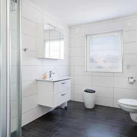 With 1 Bedroom * غريتسيل