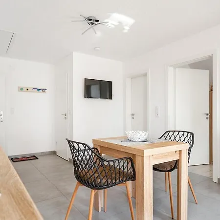 With 1 Bedroom شقة