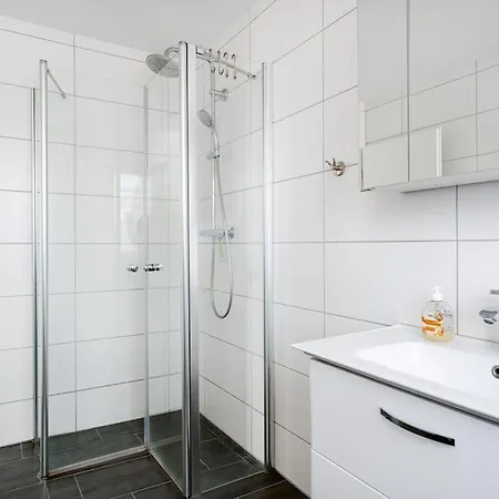 With 1 Bedroom غريتسيل